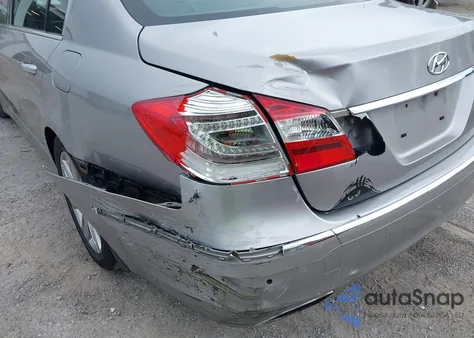 2012 Hyundai Genesis 4.6 z USA, uszkodzony, nr VIN KMHGC4DF9CU198114